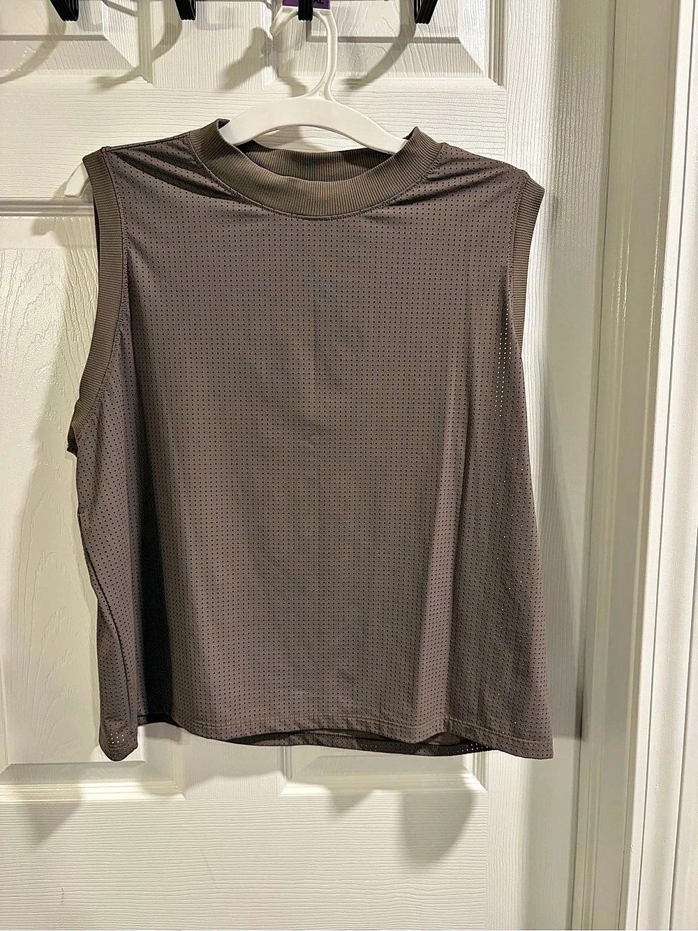 CALA Perforated Athletic Tank in Brown XL Like New